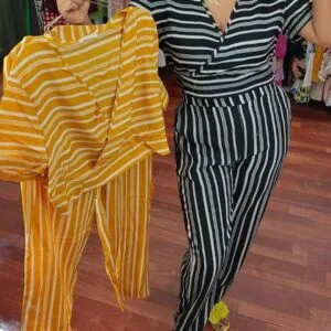 Bello conjunto con Pantalona a rayas🥰.👍