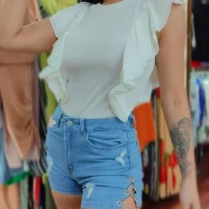 Bello Short Jeans con cadenas en las piernas☀.