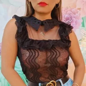 Bella Blusa de encaje.