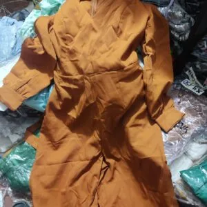 Hermoso Enterizo largo con manguita.