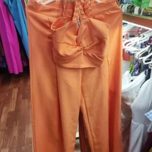 HERMOSO CONJUNTO CON PANTALONA