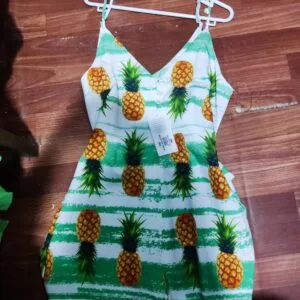 Hermoso Enterizo corto.