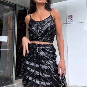 Hermoso Conjunto de lentejuela con falda corta😍.👍