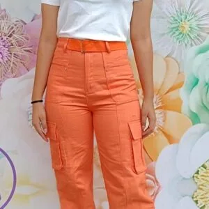 Hermoso Pantalon con bolsillo a los lados❤.