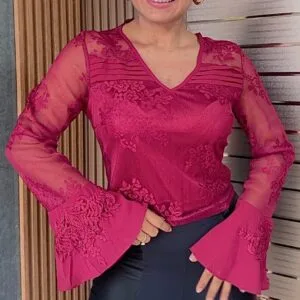 Bella Blusa Manga Larga.