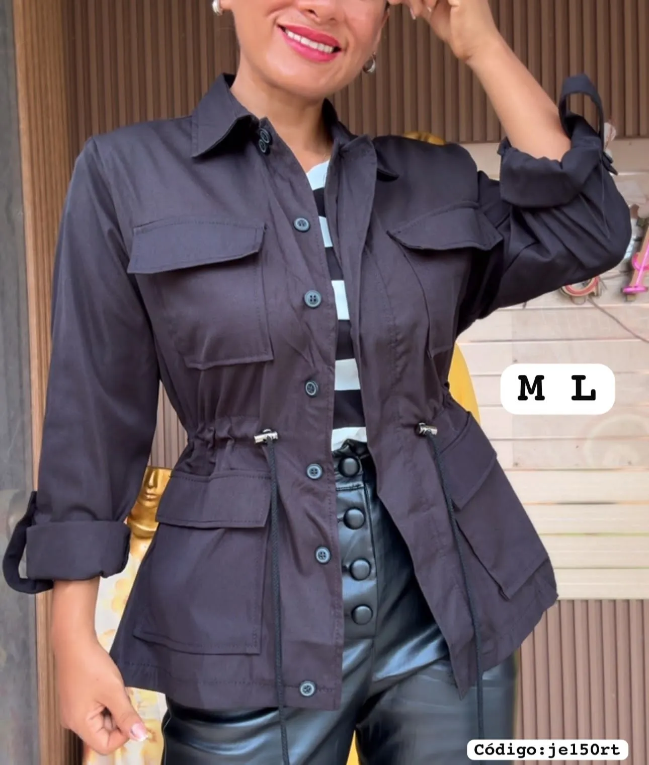 Chaqueta Safari para Mujer con Bolsillos y Cintura Ajustable. - Imagen 4