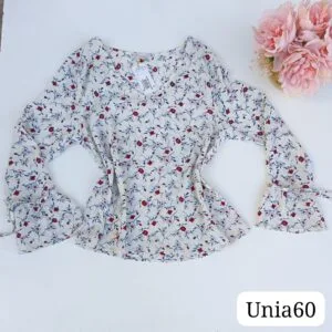 Bella Blusa Floreada Manga larga.