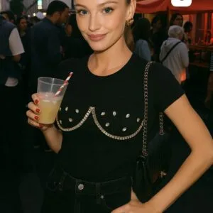 Hermosa Blusa con Pedrería🌟.