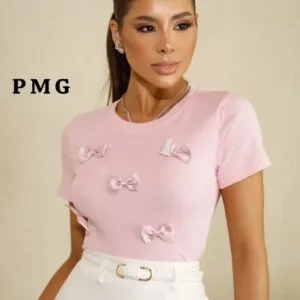 Hermosa Polera con detalles de Moños🎀.