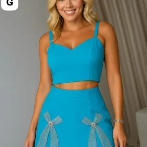 Hermoso Conjunto Falda Corta y Blusa😍.👍💋